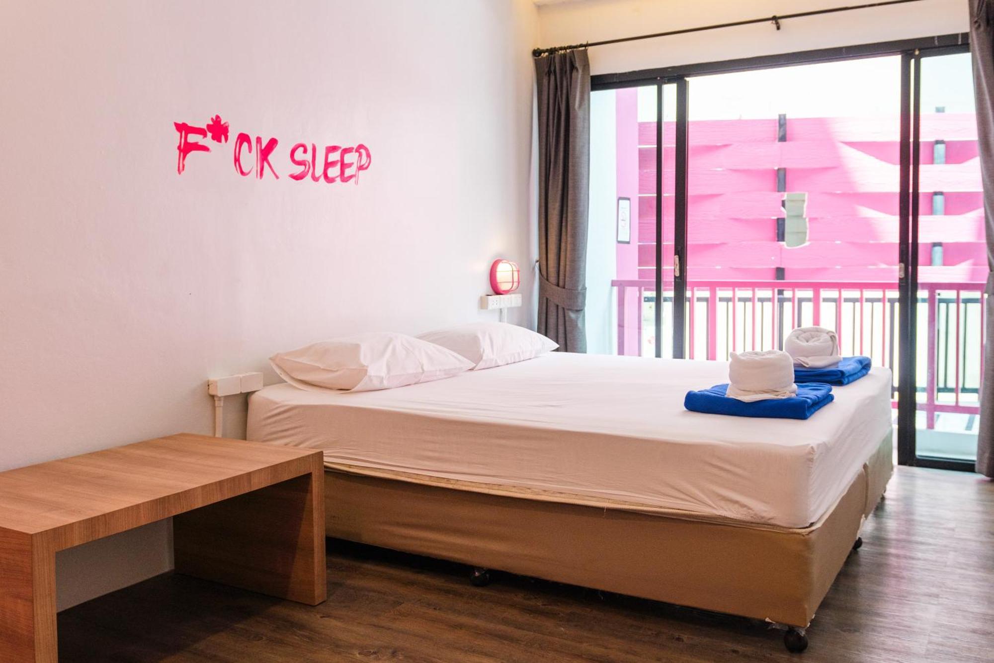 Slumber Surf Phuket Kata旅舍 外观 照片